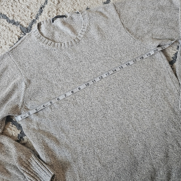 Brandy Melville Crewneck Sweater Small/medium - Picture 2 of 4